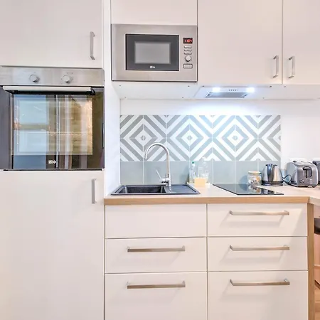 Apartament Limogeanne - *